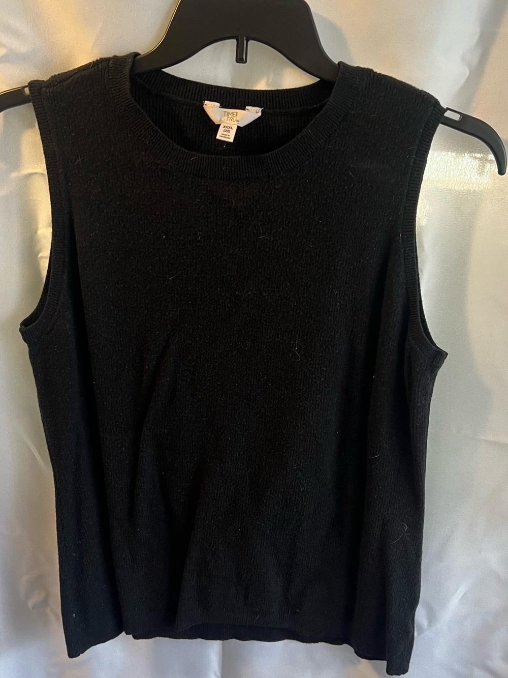 Time and Tru Black Sleeveless Crew Neck Knit Tank
